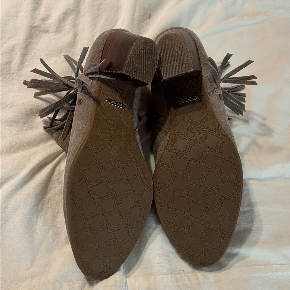 Vionic Faros Fringe Booties Heeled Ankle Booties Suede Womens 9.5 Tan Beige - Picture 9 of 9